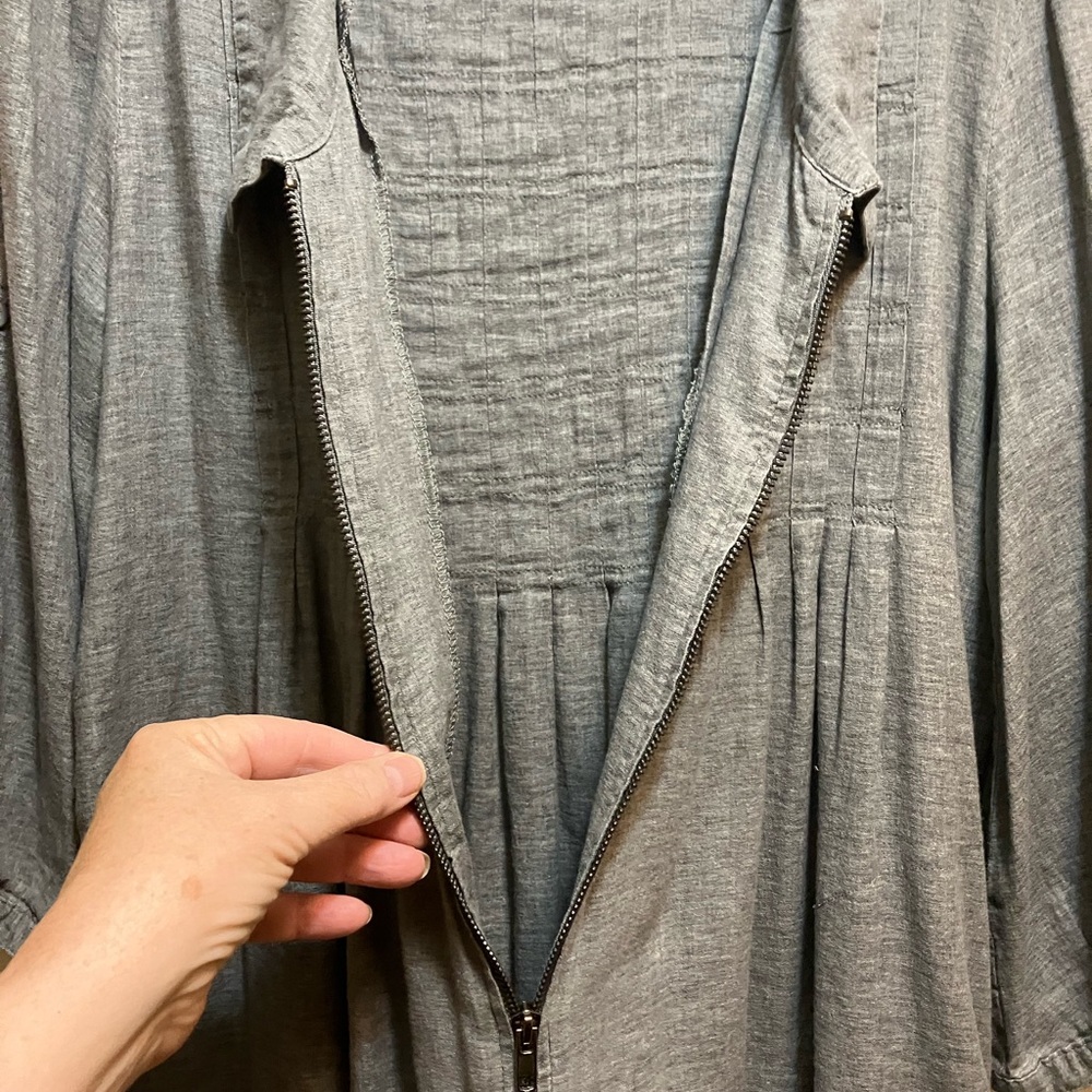 Love Stitch Charcoal Zip-Up Shirt size L - Picture 5 of 12